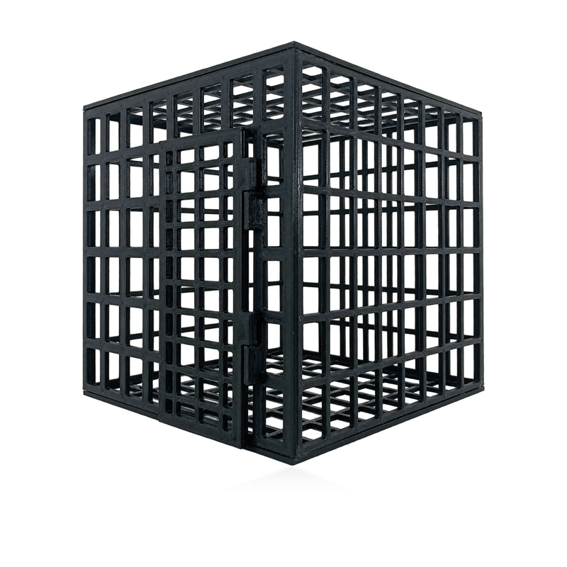 Sci Fi Prison Jail Cell 1:18 Diorama Kit - detail view